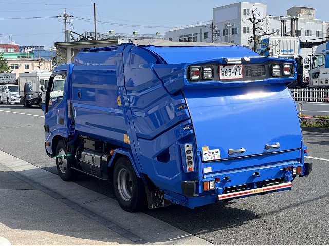 日野 ﾃﾞｭﾄﾛ 4