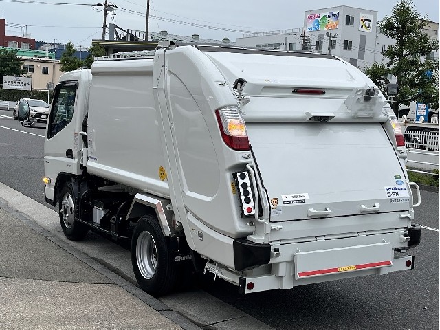 三菱 ｷｬﾝﾀｰ 4