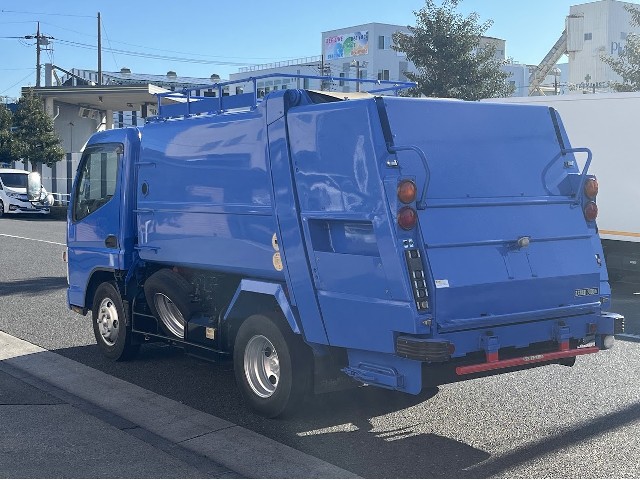 三菱 ｷｬﾝﾀｰ 4